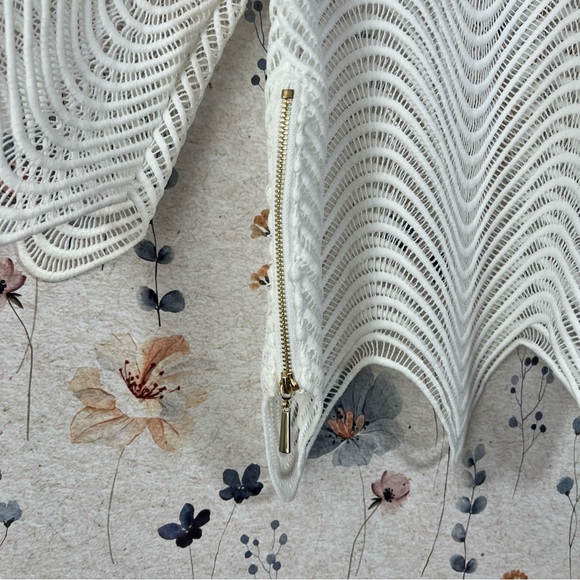 White mesh blouse - Picture 2 of 11